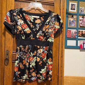 Floral V-Neck Blouse with Short Sleeves